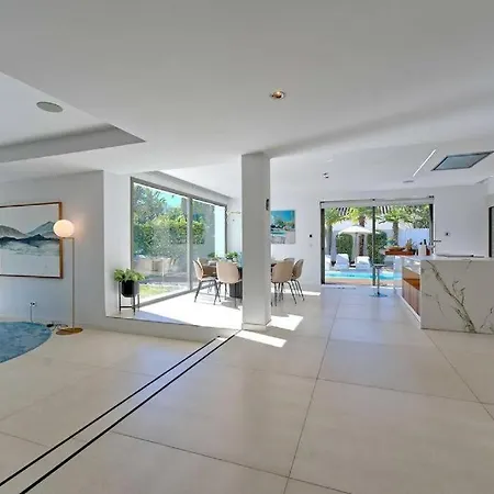 Luxury New Modern Pue Appartamento